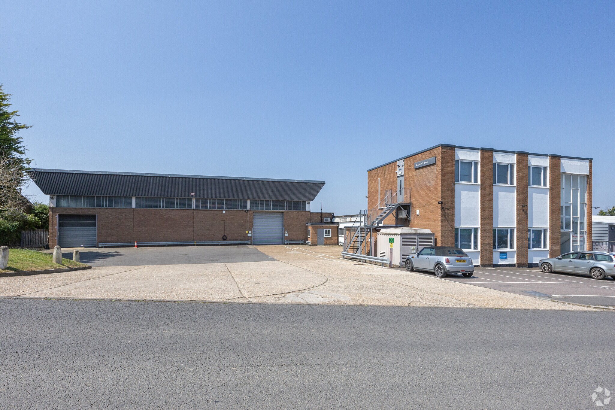 16A Shire Hl, Saffron Walden à louer Photo principale– Image 1 sur 10