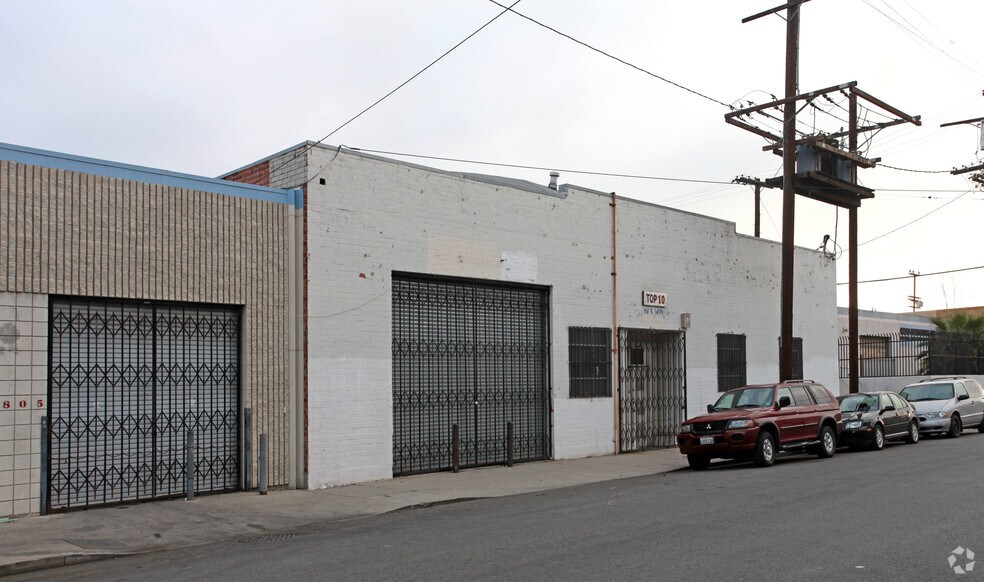 811 E 14th Pl, Los Angeles, CA à vendre - Photo de l’immeuble – Image 3 sur 3