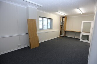 1 Warneford Av, Ossett à louer Photo intérieure– Image 1 sur 3