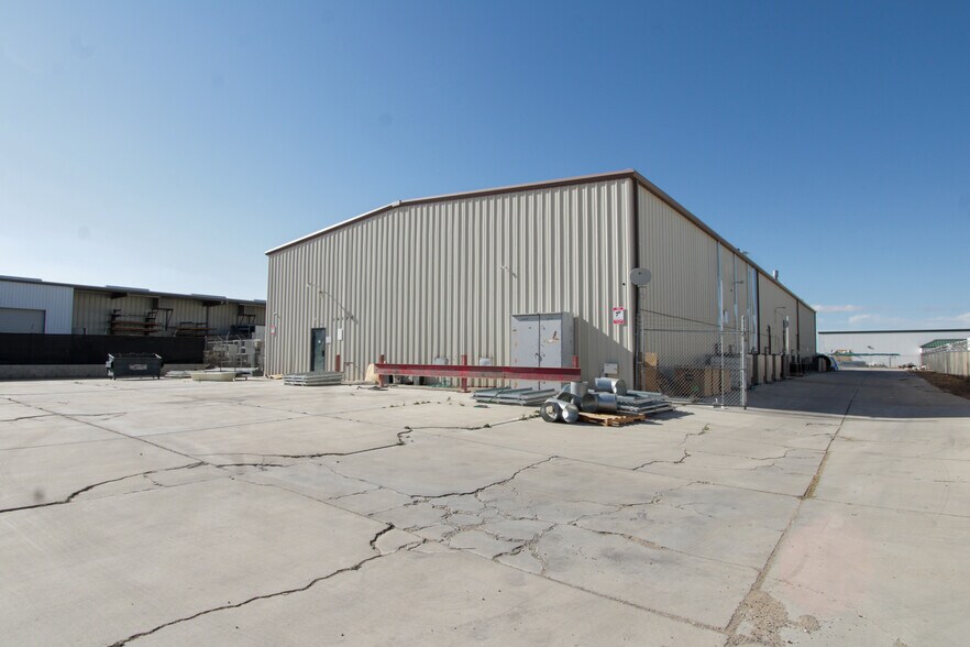 16224 Koala Rd, Adelanto, CA à vendre - Photo de l’immeuble – Image 3 sur 8