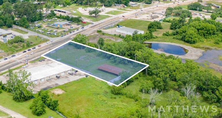 24722 FM 2100 Rd, Huffman, TX à vendre - Photo principale – Image 1 sur 3