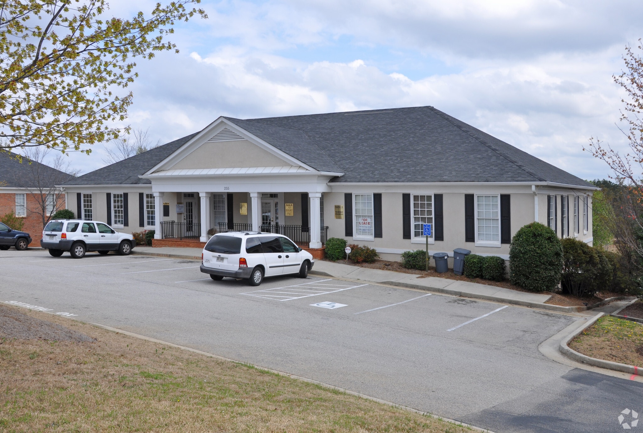 255 Corporate Center Dr, Stockbridge, GA à louer Photo principale– Image 1 sur 4