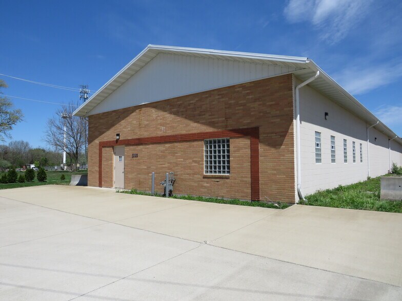 2222 E Maple St, Kankakee, IL à louer - Photo de l’immeuble – Image 2 sur 28
