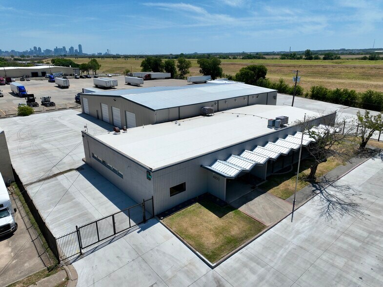 4800 Cash Rd, Dallas, TX à louer - Photo de l’immeuble – Image 2 sur 4
