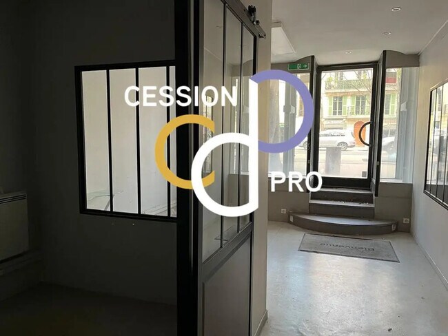 Plus de détails pour Local commercial à louer
