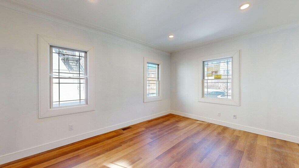 362 Franklin St, Bloomfield, NJ à louer - Photo de l’immeuble – Image 2 sur 15