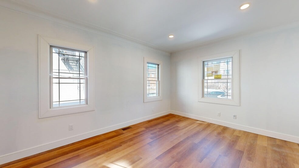 362 Franklin St, Bloomfield, NJ à louer - Photo intérieure – Image 2 sur 15