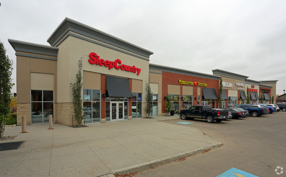 2017 98 St NW, Edmonton, AB à louer - Photo de l’immeuble – Image 2 sur 7