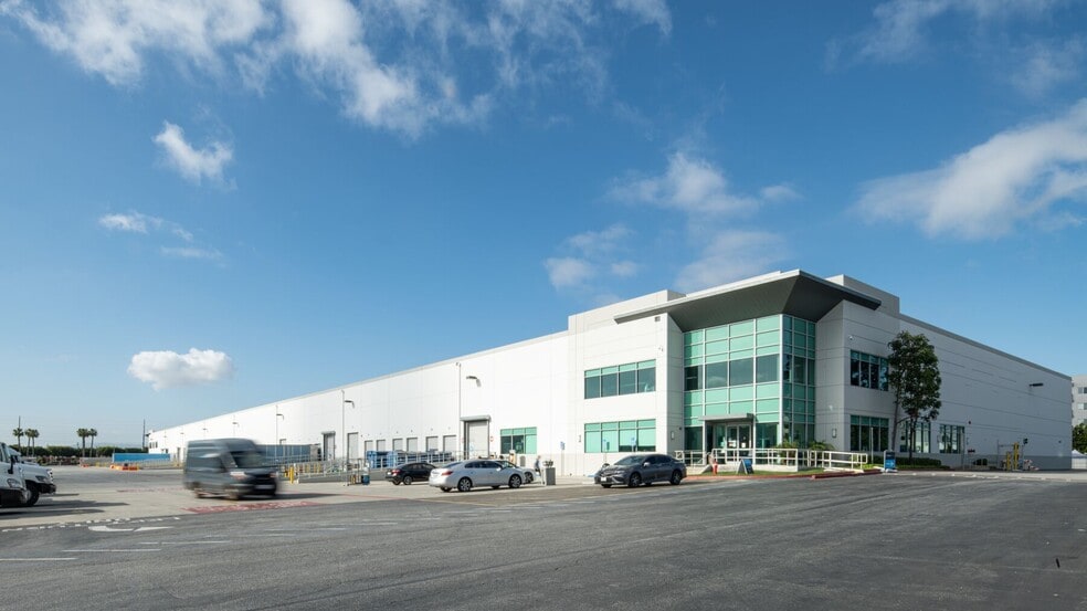 2815 W El Segundo Blvd, Hawthorne, CA à louer - Photo de l’immeuble – Image 3 sur 12