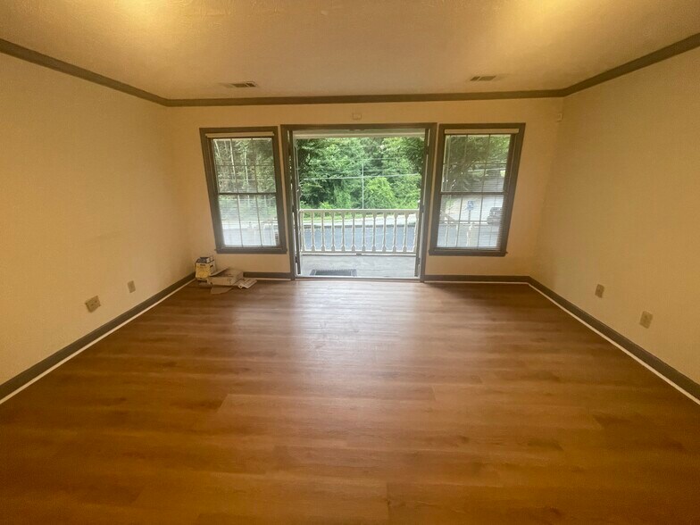 783 Holcomb Bridge Rd, Norcross, GA à vendre - Hall d’entrée – Image 2 sur 30