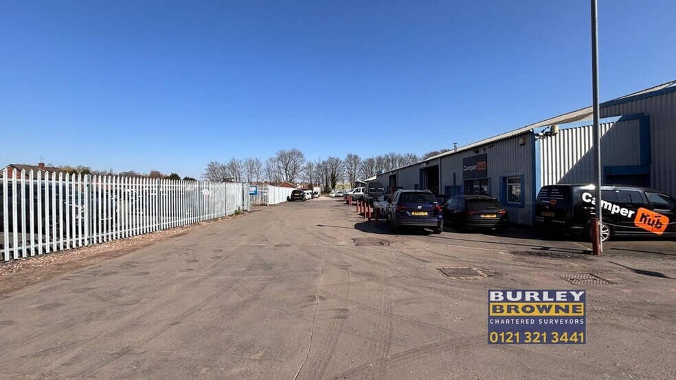 U4 5 6 & 8 Alexandra Industrial Estate portefeuille de 4 biens à vendre sur LoopNet.fr - Photo de l’immeuble – Image 2 sur 19