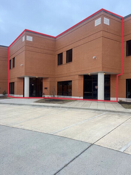 7806 Braygreen Rd, Laurel, MD à louer - Photo de l’immeuble – Image 3 sur 8