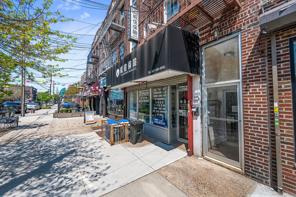 2343 Bath Ave, Brooklyn, NY à vendre Photo de l’immeuble– Image 1 sur 33