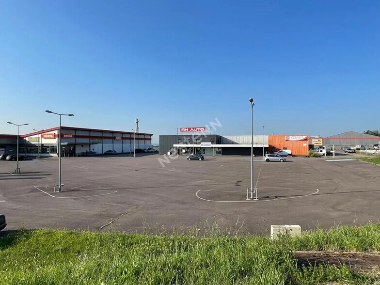 Local d'activités dans Valmont à vendre - Photo de l’immeuble – Image 1 sur 18