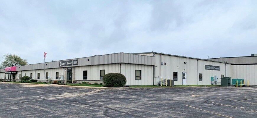 333 Beichl Ave, Beaver Dam, WI à louer Photo de l’immeuble– Image 1 sur 6
