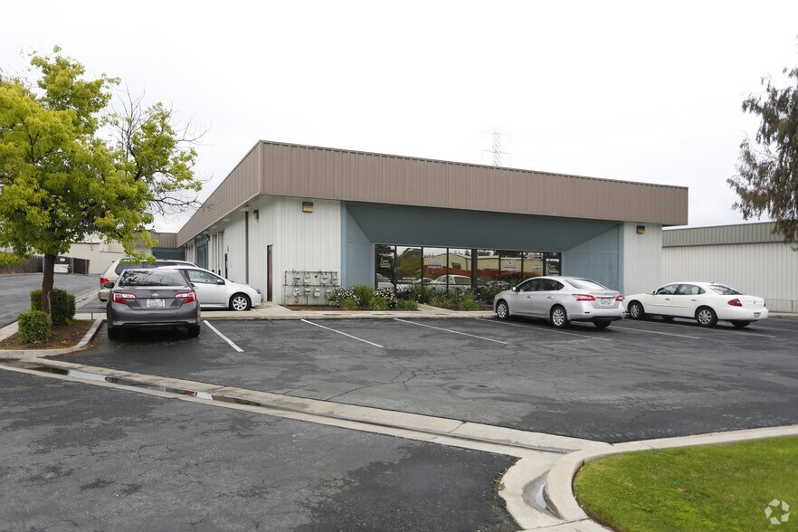 4031 Alken St, Bakersfield, CA à louer - Photo de l’immeuble – Image 1 sur 10