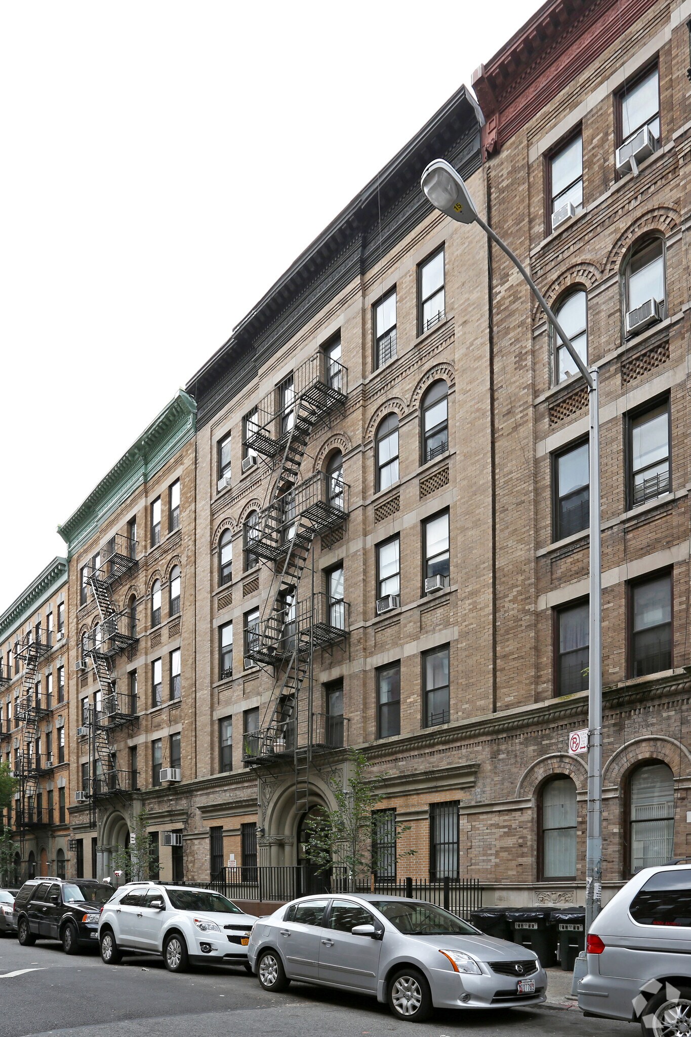 114 W 137th St, New York, NY à vendre Photo principale– Image 1 sur 5