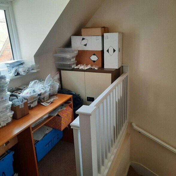 Bridge St, Godalming à louer - Photo de l’immeuble – Image 3 sur 4