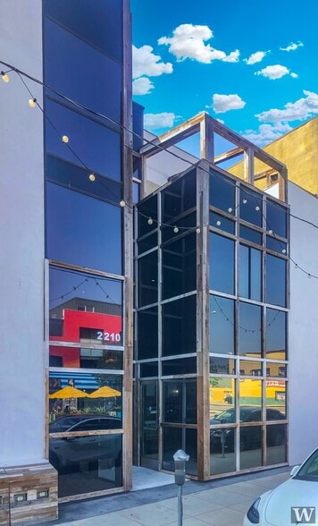 2210 Main St, Santa Monica, CA à louer - Photo principale – Image 1 sur 5