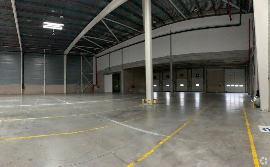 Industriel/Logistique dans Alcalá de Henares, Madrid à louer - Photo de l’immeuble – Image 3 sur 7