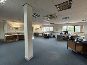 61 Longbridge Rd, Plymouth à louer Photo intérieure– Image 2 sur 10