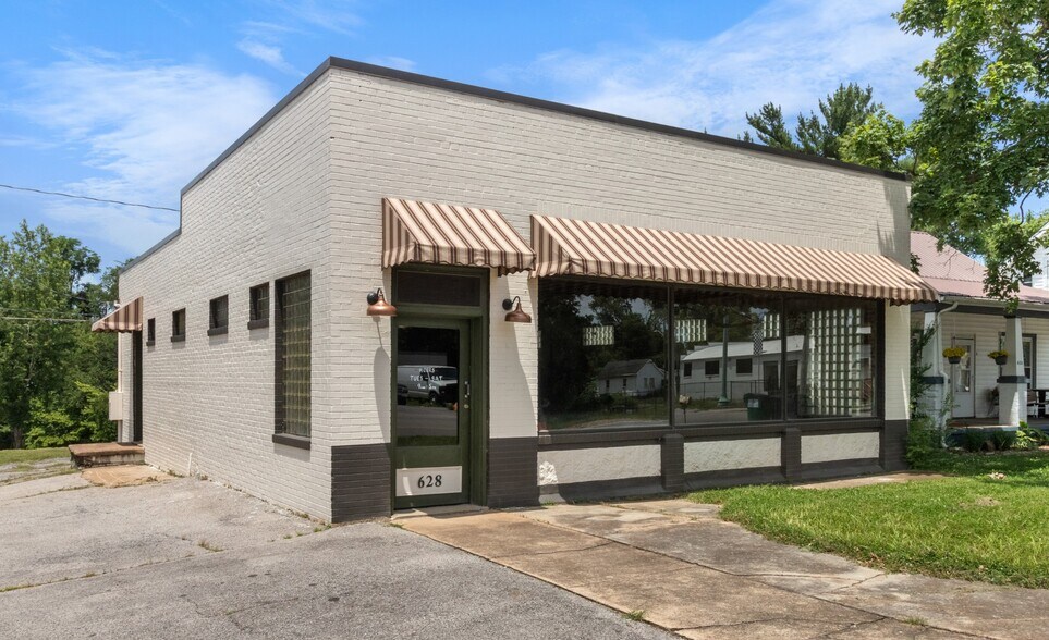 628 Cumberland Dr, Clarksville, TN à louer - Photo principale – Image 1 sur 12