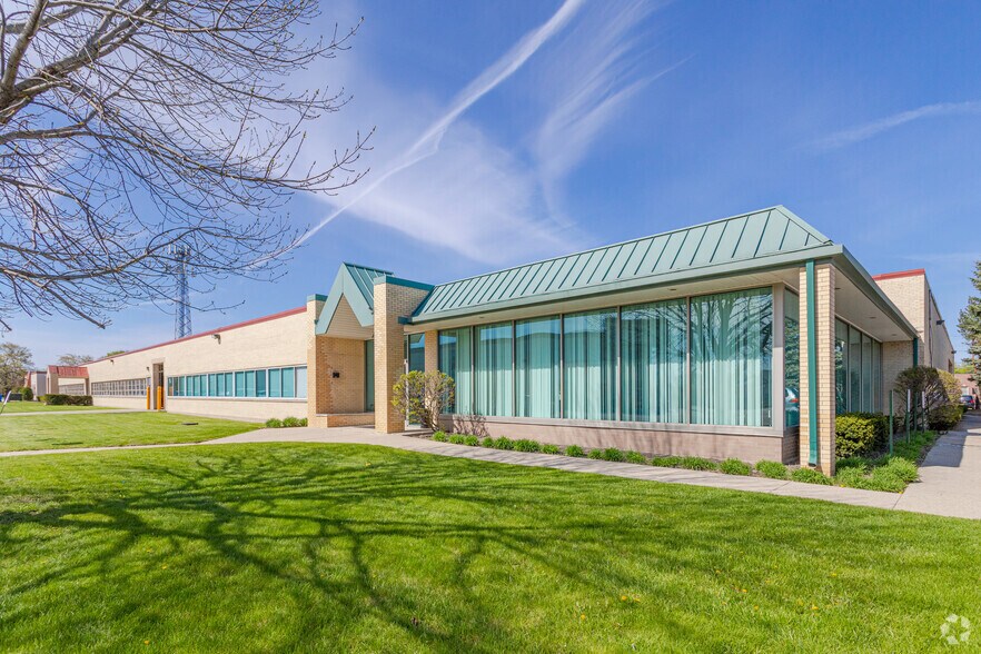 6500 N Lincoln Ave, Lincolnwood, IL à vendre - Photo de l’immeuble – Image 3 sur 10