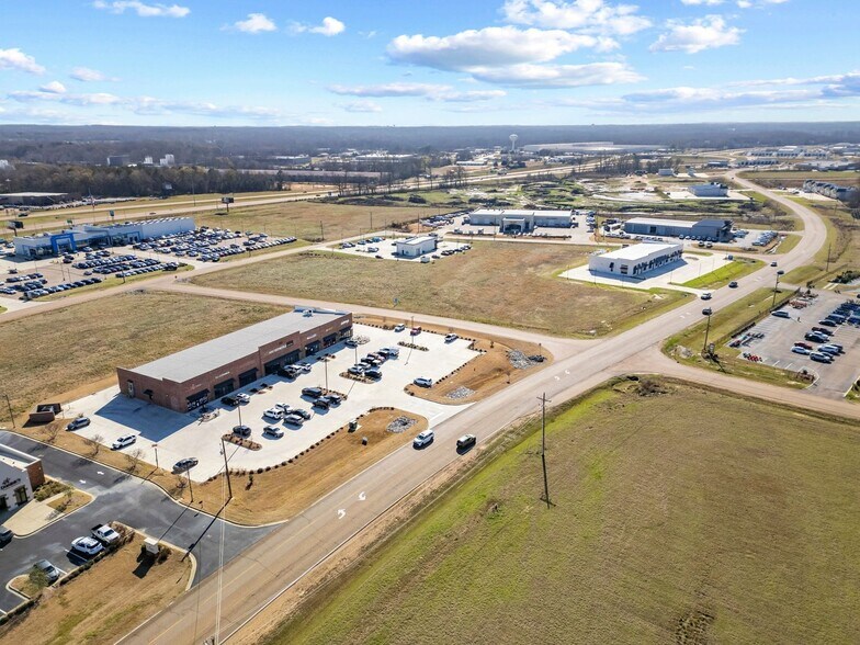 272 Calhoun Station Pkwy, Madison, MS à louer - Photo de l’immeuble – Image 3 sur 10