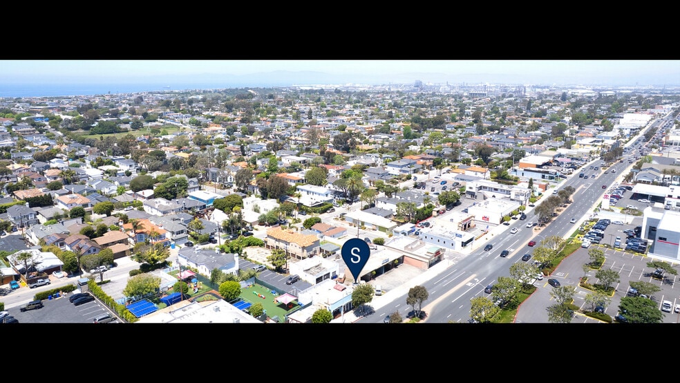 1301 Sepulveda Blvd, Manhattan Beach, CA à vendre - Photo de l’immeuble – Image 3 sur 12