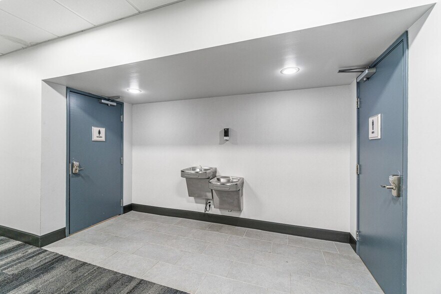 3333 W Commercial Blvd, Fort Lauderdale, FL à vendre - Photo de l’immeuble – Image 3 sur 8
