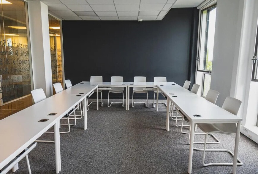 Bureau dans Saint-Herblain à vendre - Photo de l’immeuble – Image 2 sur 5