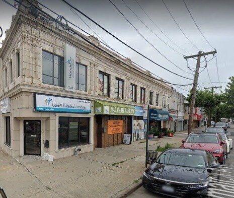 220-05 Jamaica Ave, Queens Village, NY à louer - Photo de l’immeuble – Image 2 sur 14