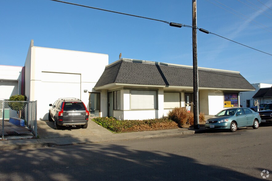 60 Belvedere St, San Rafael, CA à louer - Photo de l’immeuble – Image 2 sur 2