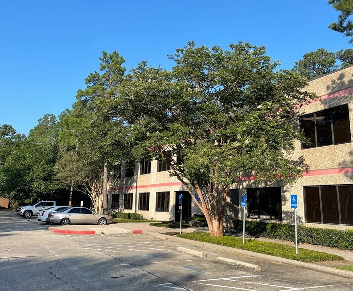 1600 Lake Front Cir, The Woodlands, TX à vendre - Photo principale – Image 1 sur 1