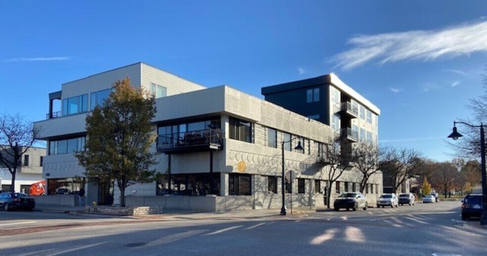 300 Washington Ave, Grand Haven, MI à vendre - Photo de l’immeuble – Image 2 sur 15