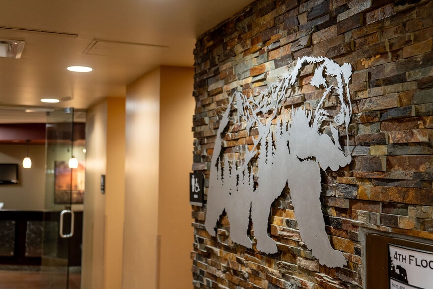 5353 W Dartmouth Ave, Denver, CO à louer - Photo intérieure – Image 3 sur 34