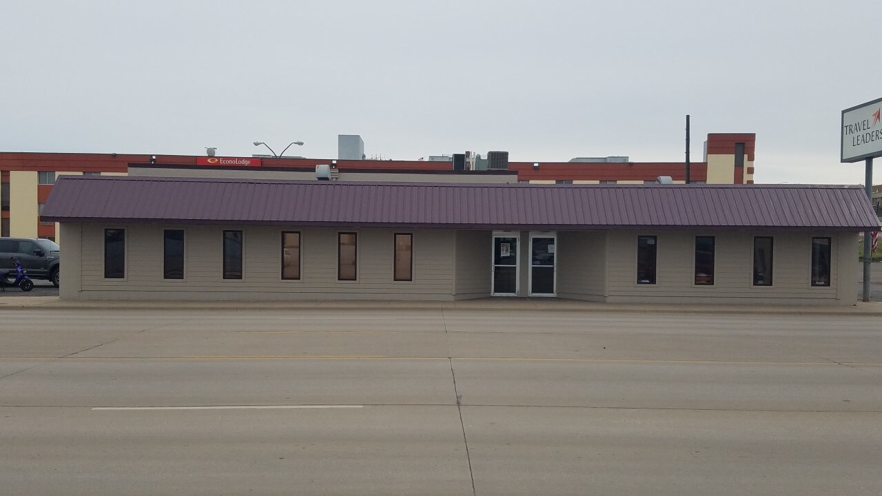 122 E Sioux Ave, Pierre, SD à louer Photo de l’immeuble– Image 1 sur 9