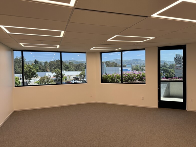 2640 E Garvey Ave S, West Covina, CA à louer - Photo intérieure – Image 3 sur 8