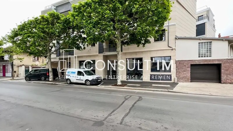 Local commercial dans Saint-Maur-des-Fossés à louer Photo de l’immeuble– Image 1 sur 6