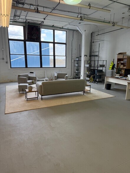 401 E 4th St, Bridgeport, PA à louer - Photo de l’immeuble – Image 3 sur 23