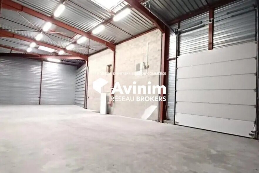 Industriel/Logistique dans Chelles à louer - Photo de l’immeuble – Image 3 sur 7