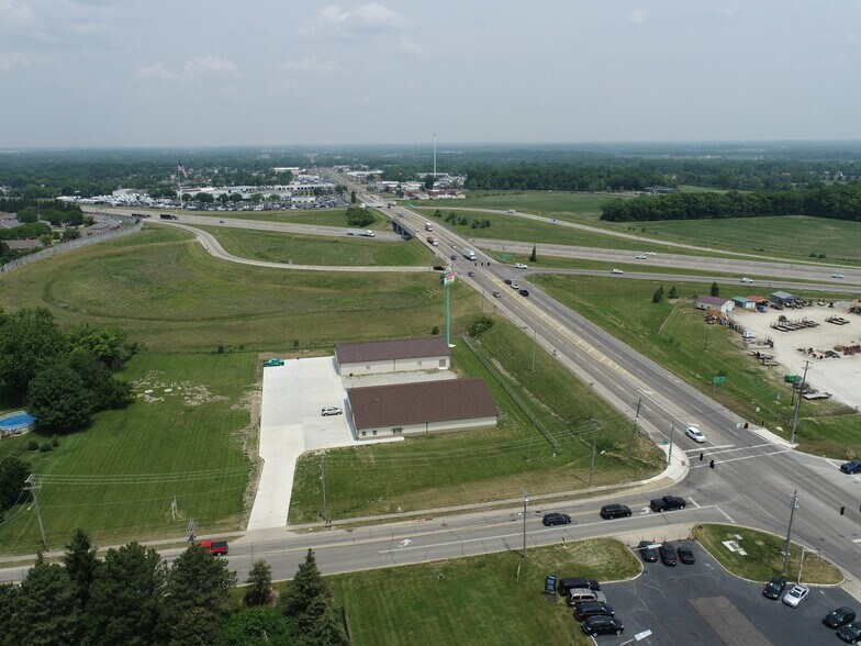 65 W Kessler Cowlesville Rd, Tipp City, OH à louer - Photo de l’immeuble – Image 1 sur 2
