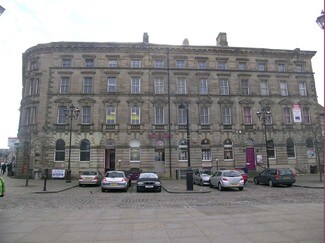 Plus de détails pour 14-16 St Georges Sq, Huddersfield - Bureau à louer