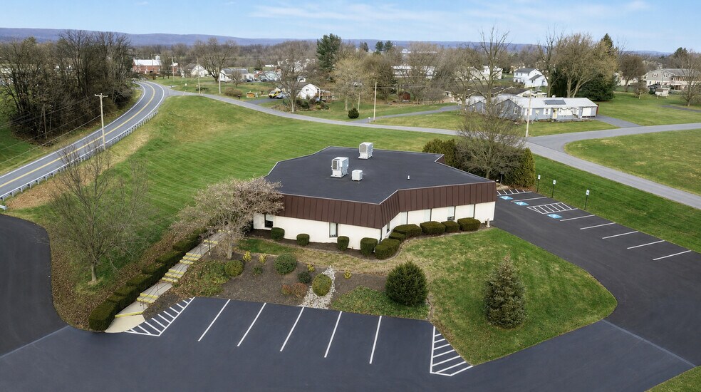 310 N King St, Jonestown, PA à vendre - Photo de l’immeuble – Image 3 sur 4