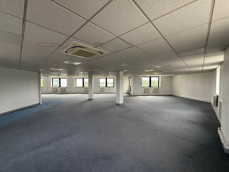 Bureau dans Saint-Denis à vendre - Photo intérieure – Image 2 sur 6