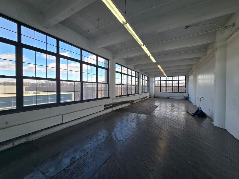 544-560 Park Ave, Brooklyn, NY à louer - Photo de l’immeuble – Image 2 sur 16