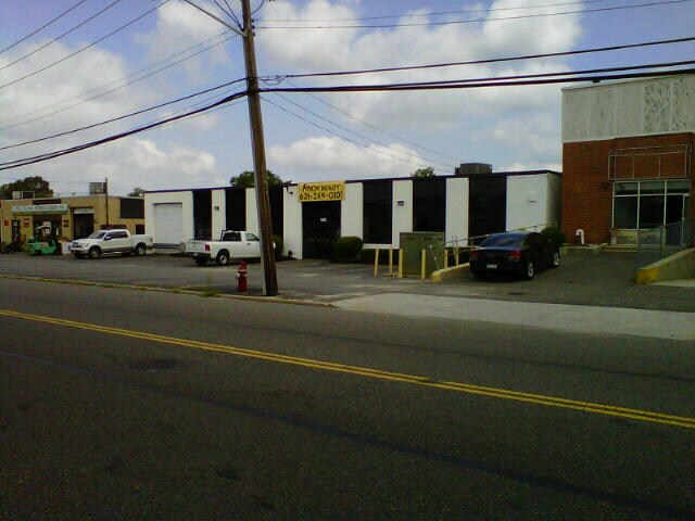 145 Milbar Blvd, Farmingdale, NY à louer Photo de l’immeuble– Image 1 sur 3