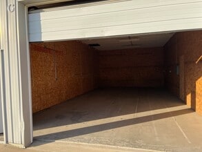 606 S Staley Rd, Champaign, IL à louer Photo intérieure– Image 1 sur 2