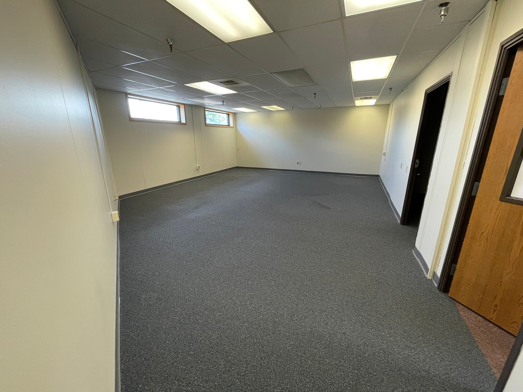 3 Neptune Rd, Poughkeepsie, NY à louer Photo intérieure– Image 1 sur 3
