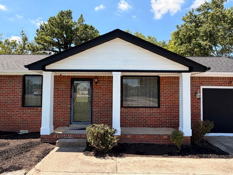 738 Nissan Dr, Smyrna, TN à vendre - Photo de l’immeuble – Image 2 sur 8